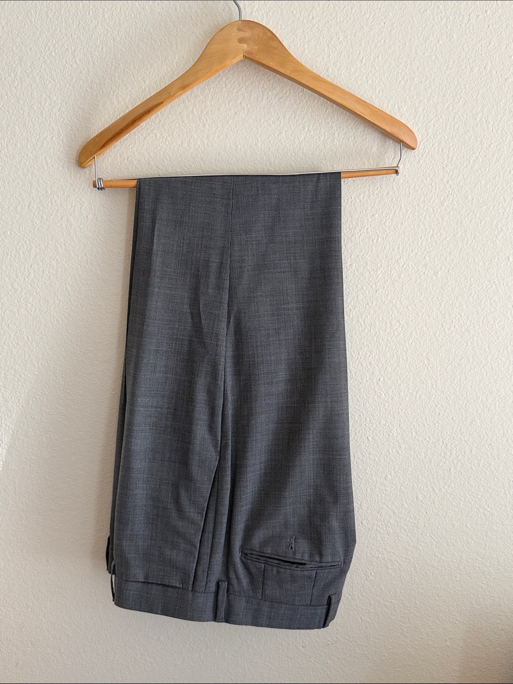 Banana Republic Men's Dress Pants — Dark Charcoal Stripe 33/34